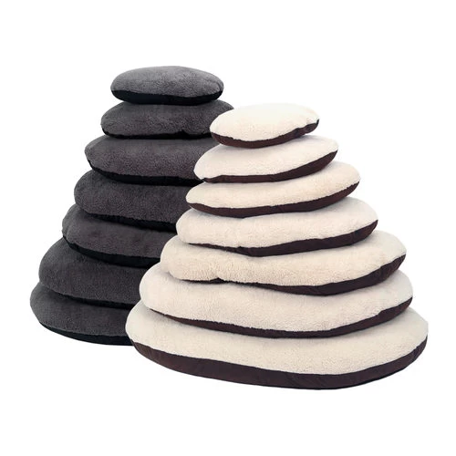 51 Degrees North Sheep Ovales Hundekissen 1 51 Degrees North Sheep Ovales Hundekissen